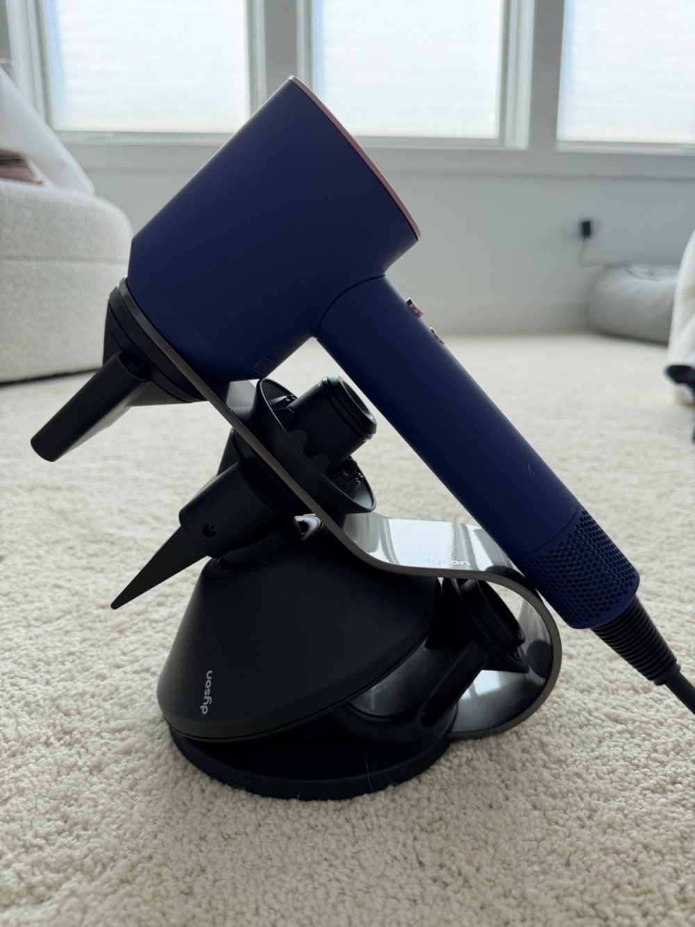 Dyson Special Edition Supersonic Hairdryer - Vinca Blue/Rose - Picture 10 of 10